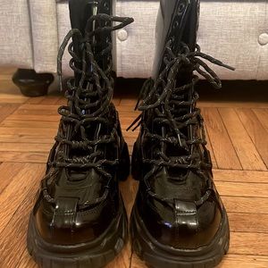 ASOS Chunky Boots  ( Worn Once) size 10 fits like a size 9